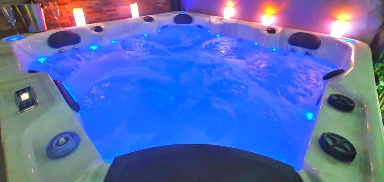 -Gite Cocoon Spa-Jacuzzi-Jardin-Parking Prive-Climatisation Holtzwihr Eksteriør bilde